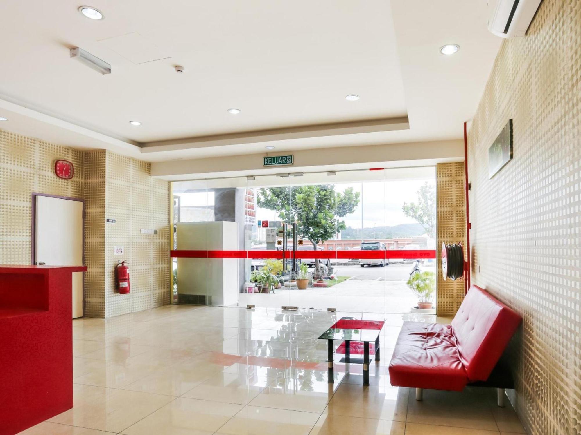 Oyo 89583 Grove Hotel Kajang Exterior photo